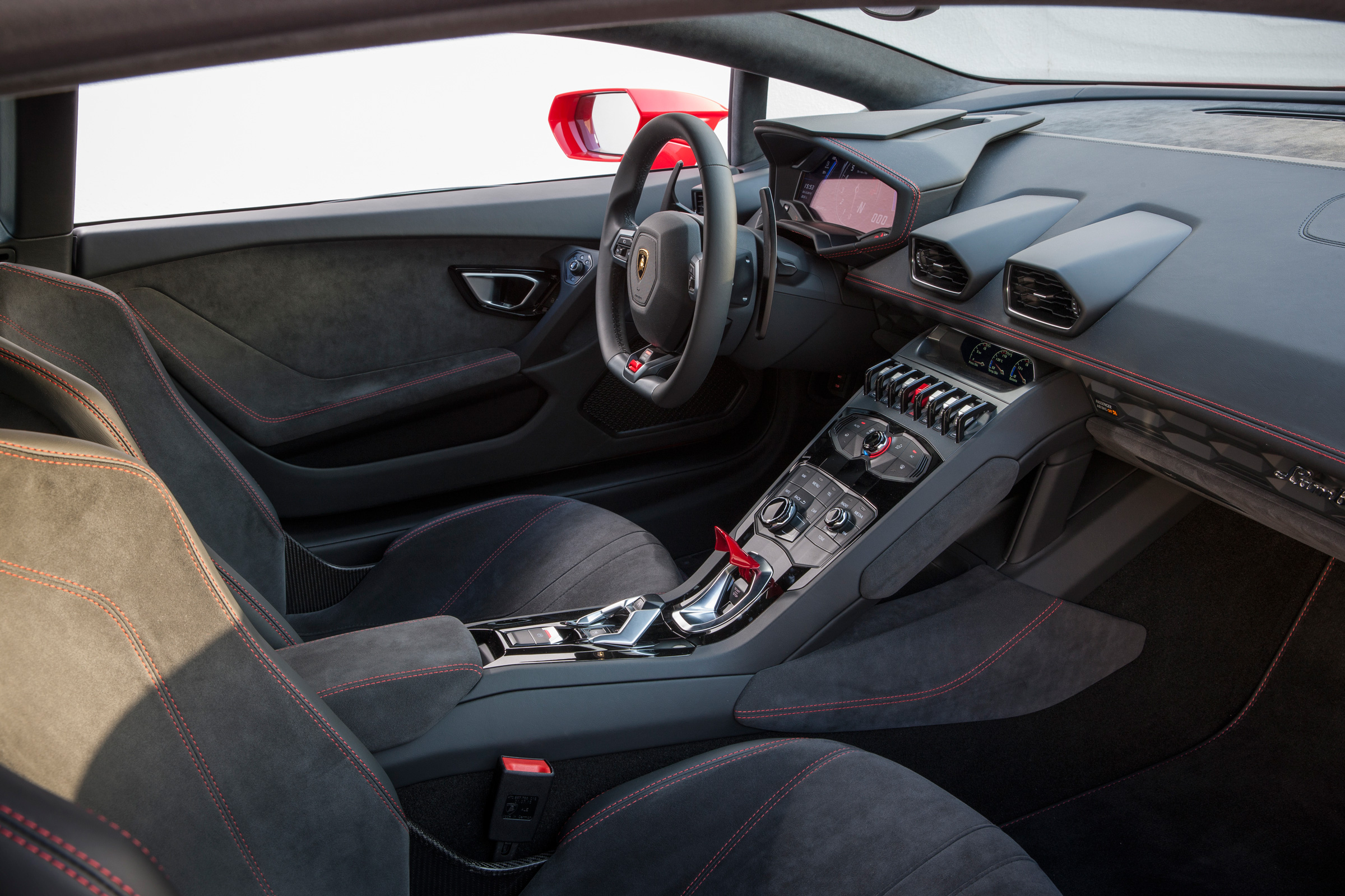 Lamborghini Huracan LP 580-2 interior 2