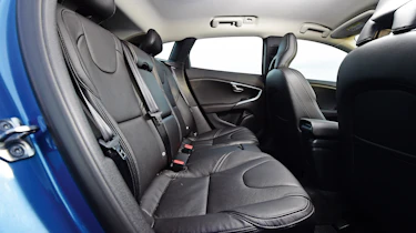 Volvo V40 - rear seats