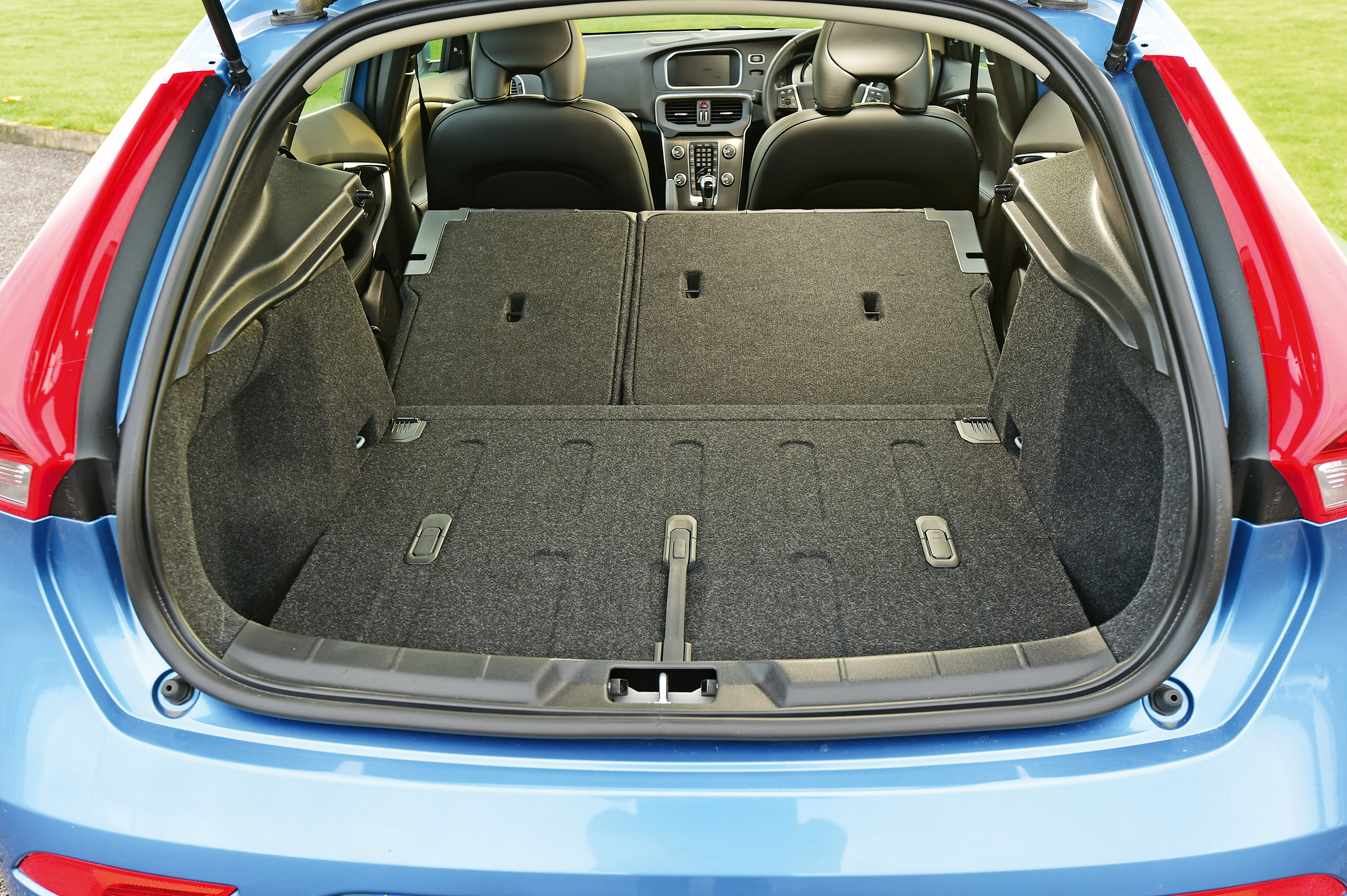 Volvo V40 - boot