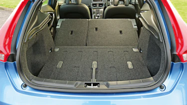 Volvo V40 - boot