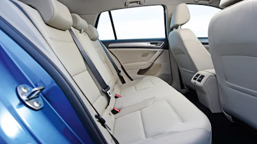 Volkswagen Golf - rear seats