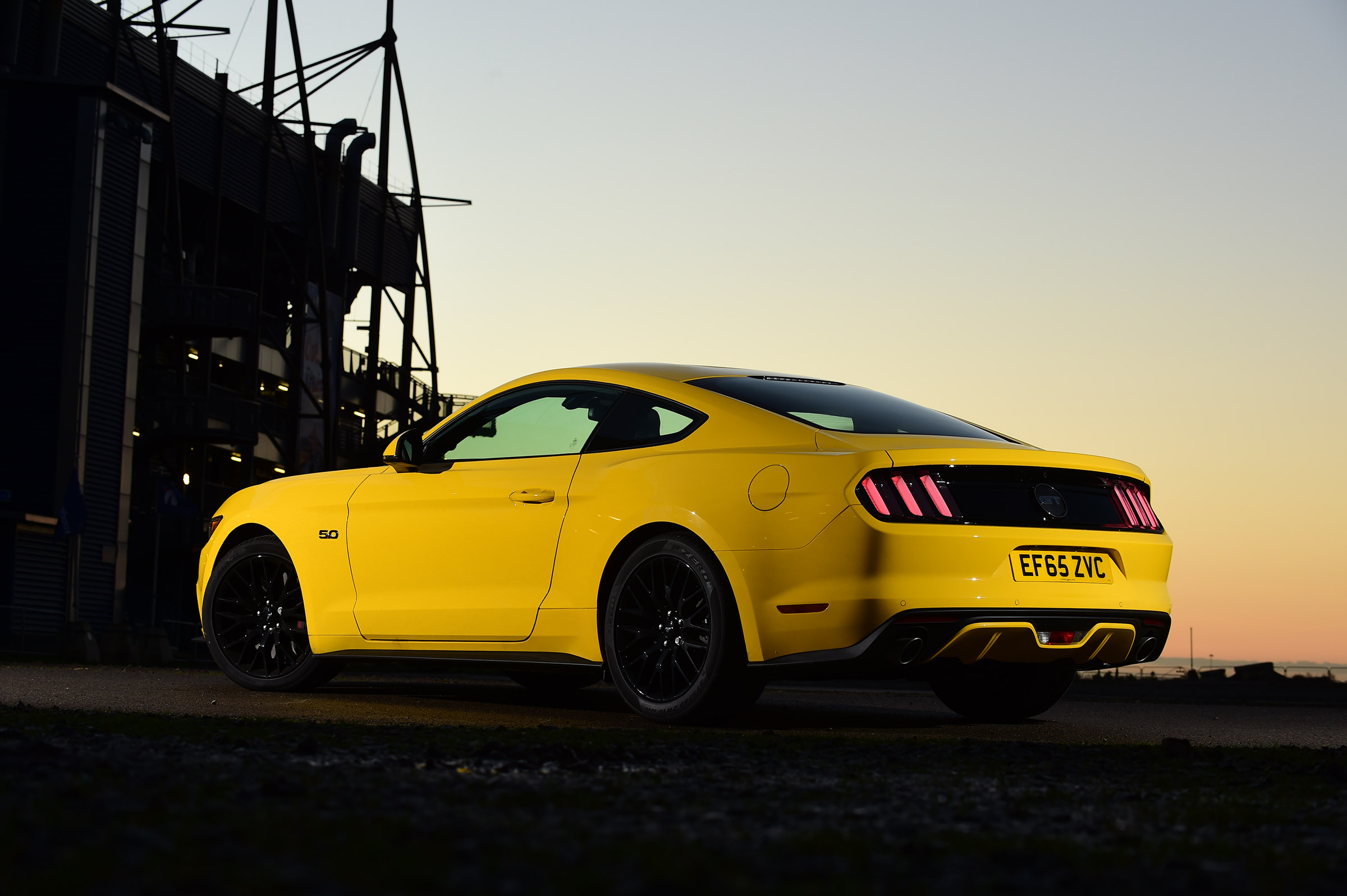 Ford Mustang - rear dark