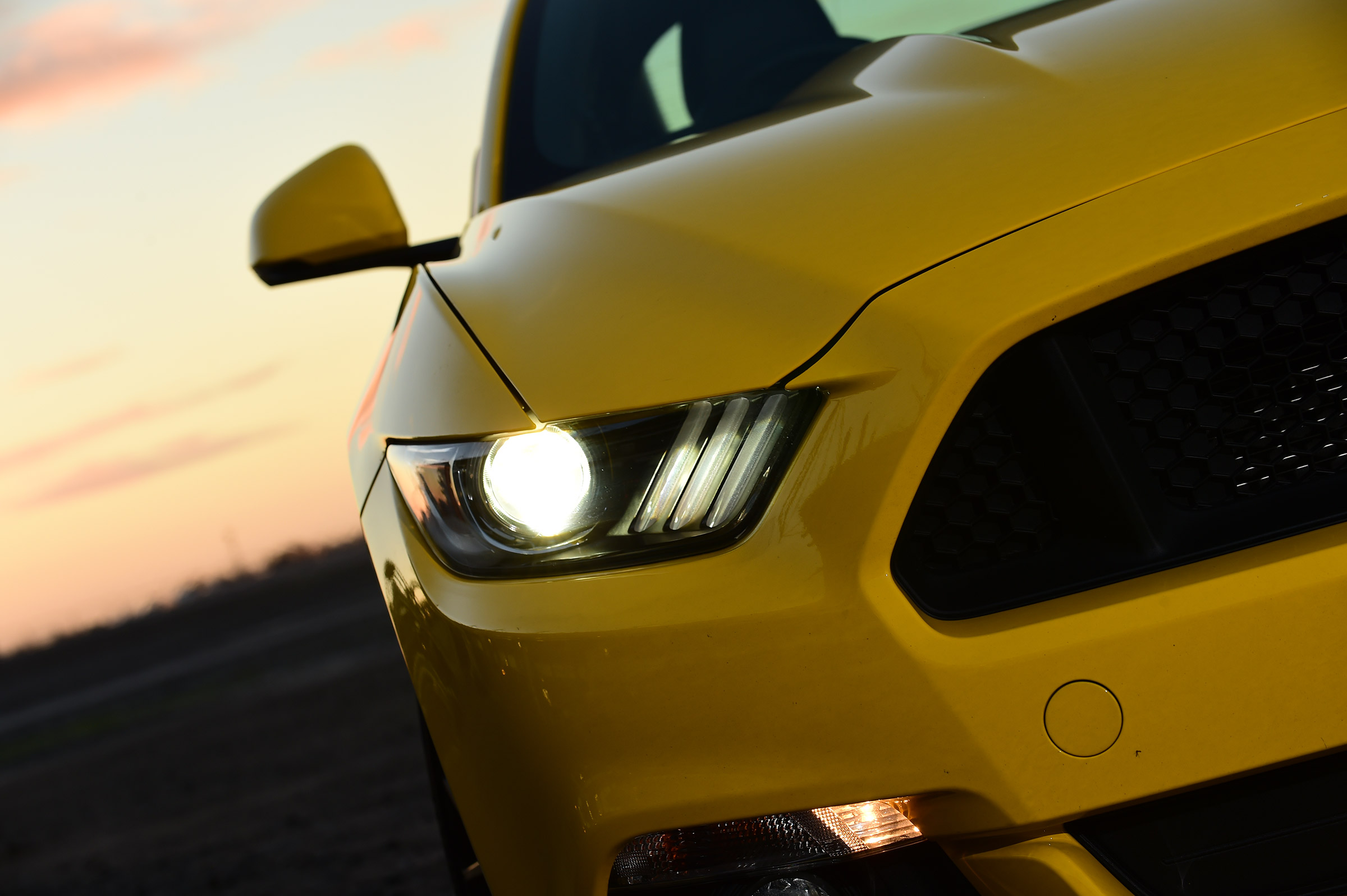 Ford Mustang - front light detail