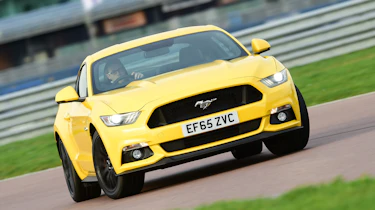 Ford Mustang - front action