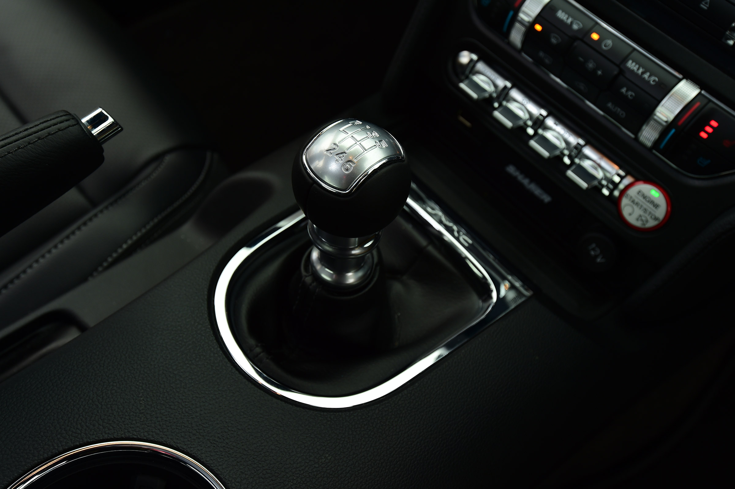 Ford Mustang - gears