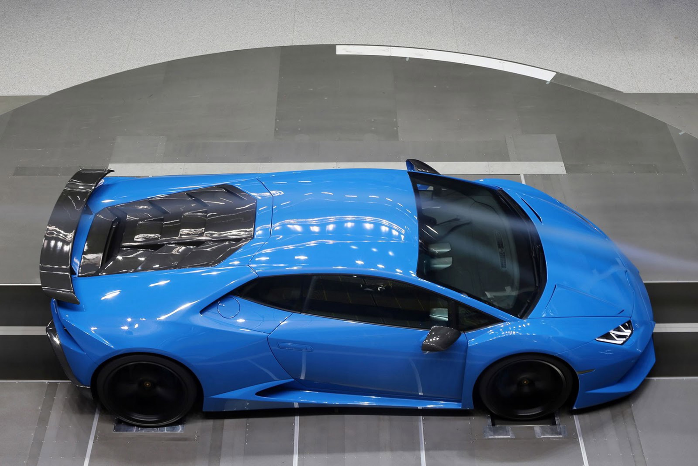 Novitec Huracan side