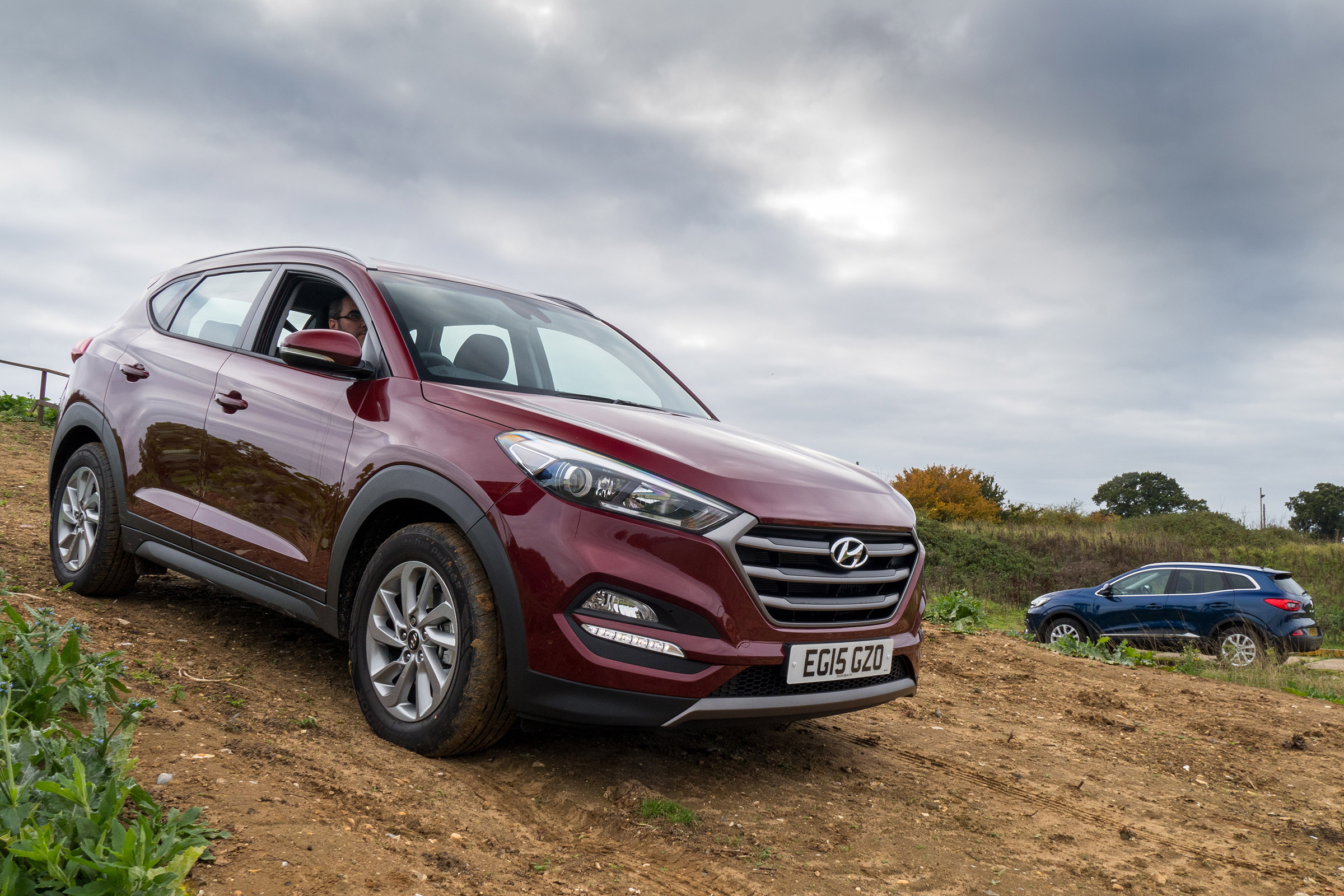 Hyundai Tucson vs Renault Kadjar - group test pan