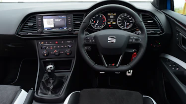 SEAT Leon Cupra 280 dashboard