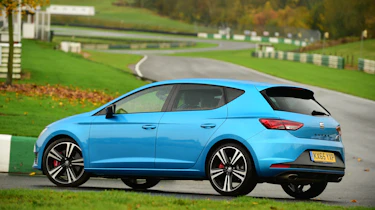 SEAT Leon Cupra 280 rear tracking