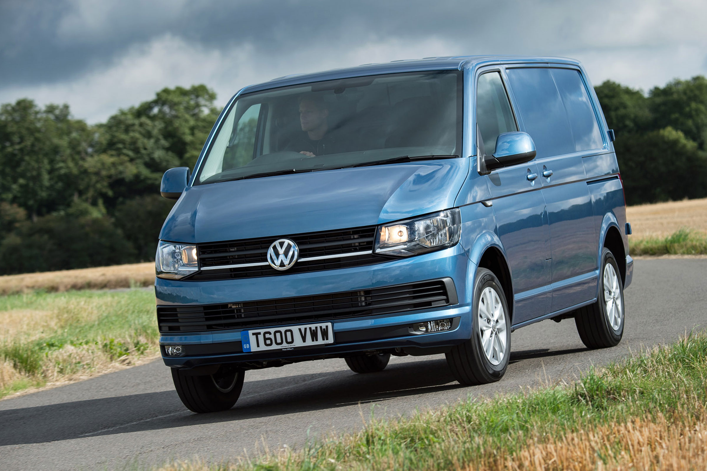 VW Transporter Highline corner