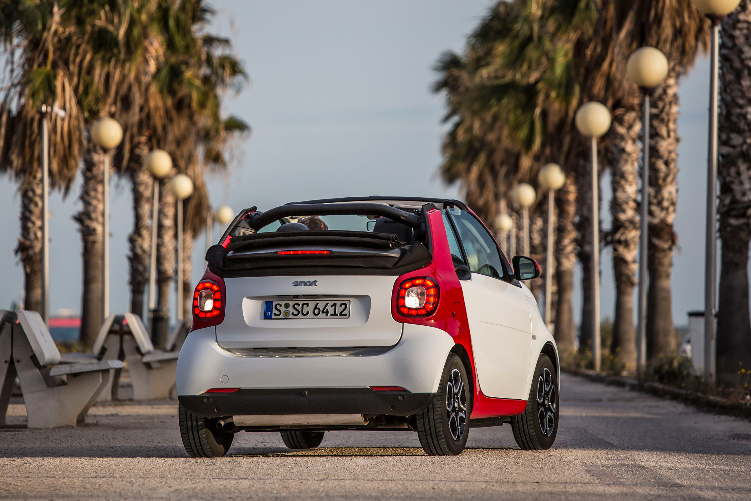 Smart ForTwo Cabrio 2016 - rear quarter