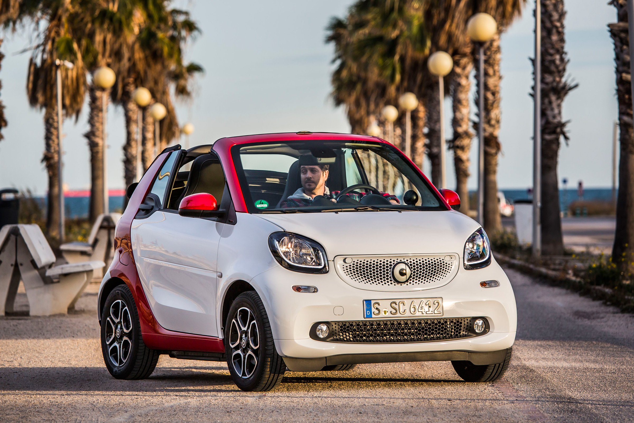 Smart ForTwo Cabrio 2016 - front quarter