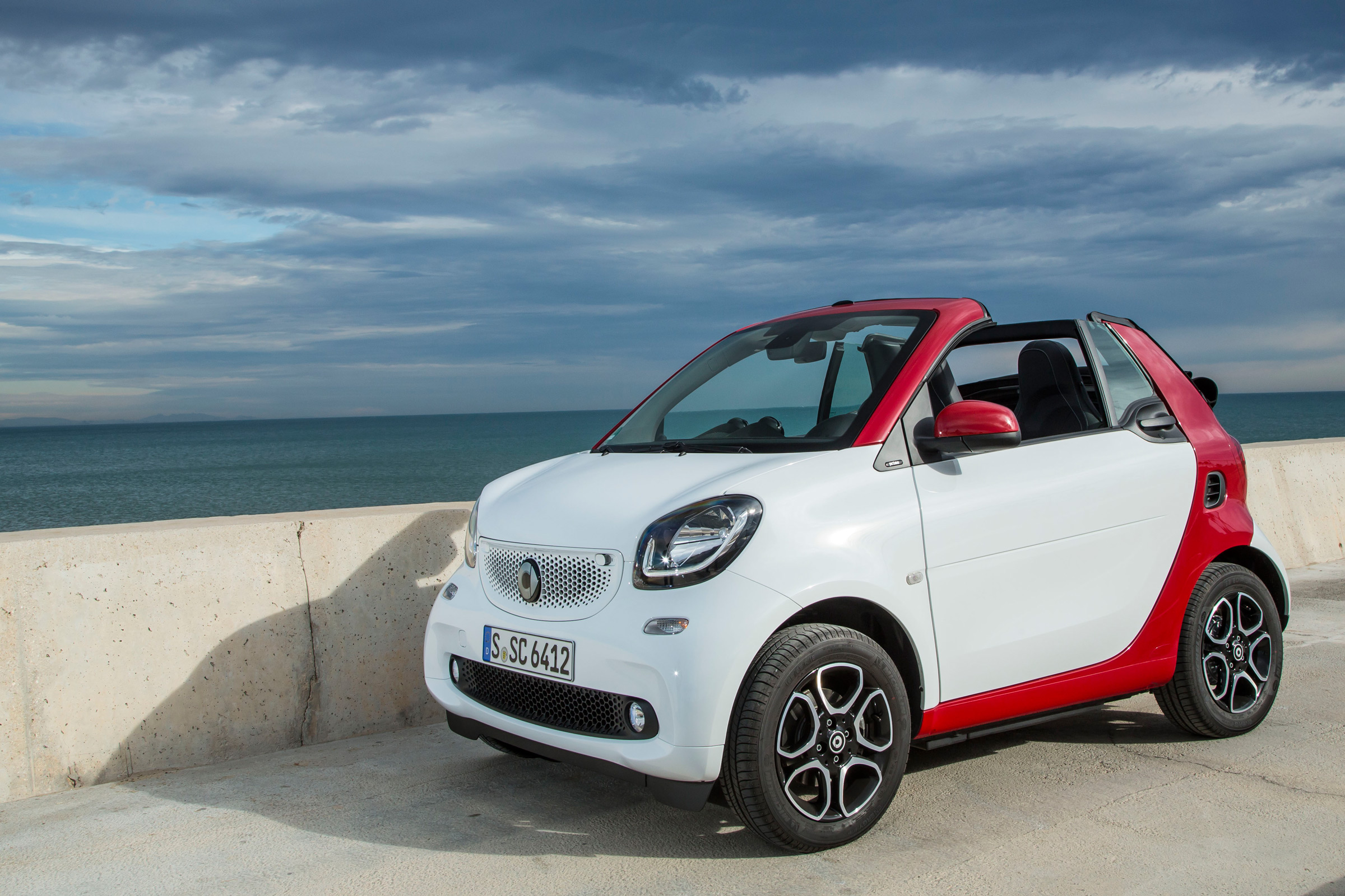 Smart ForTwo Cabrio 2016 - front quarter 2