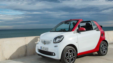 Smart ForTwo Cabrio 2016 - front quarter 2