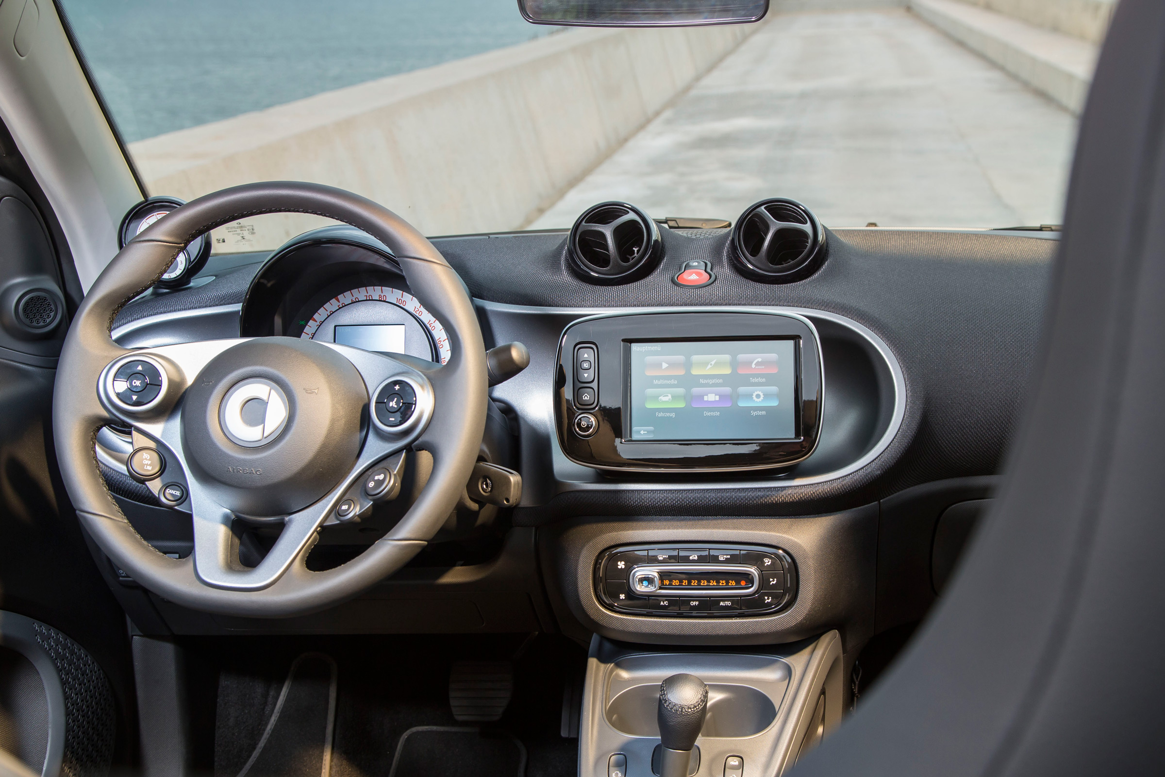 Smart ForTwo Cabrio 2016 - dashboard