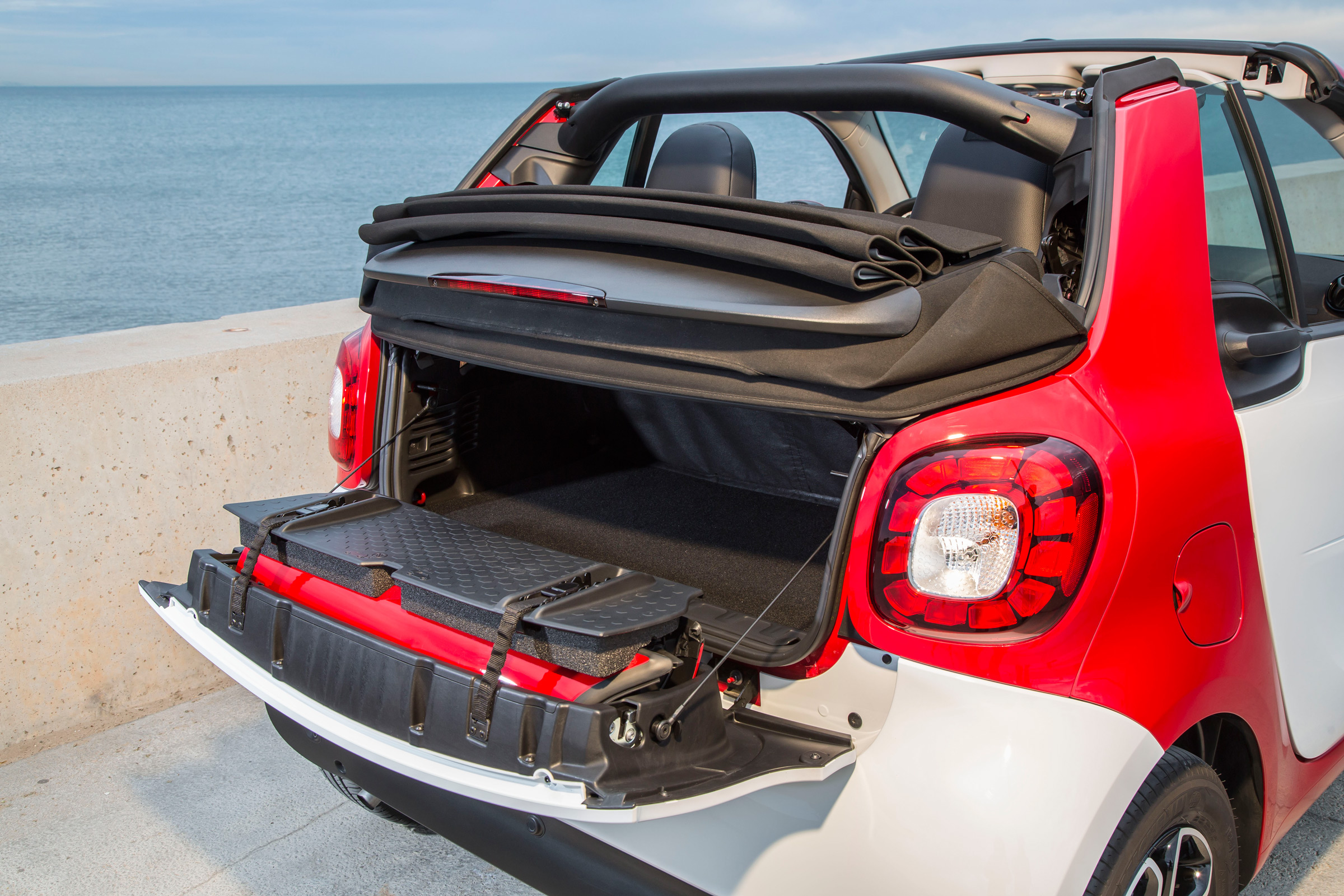 Smart ForTwo Cabrio 2016 - boot space