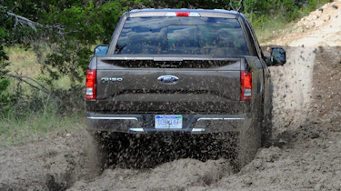 Ford F-150 - rear tracking off road grey