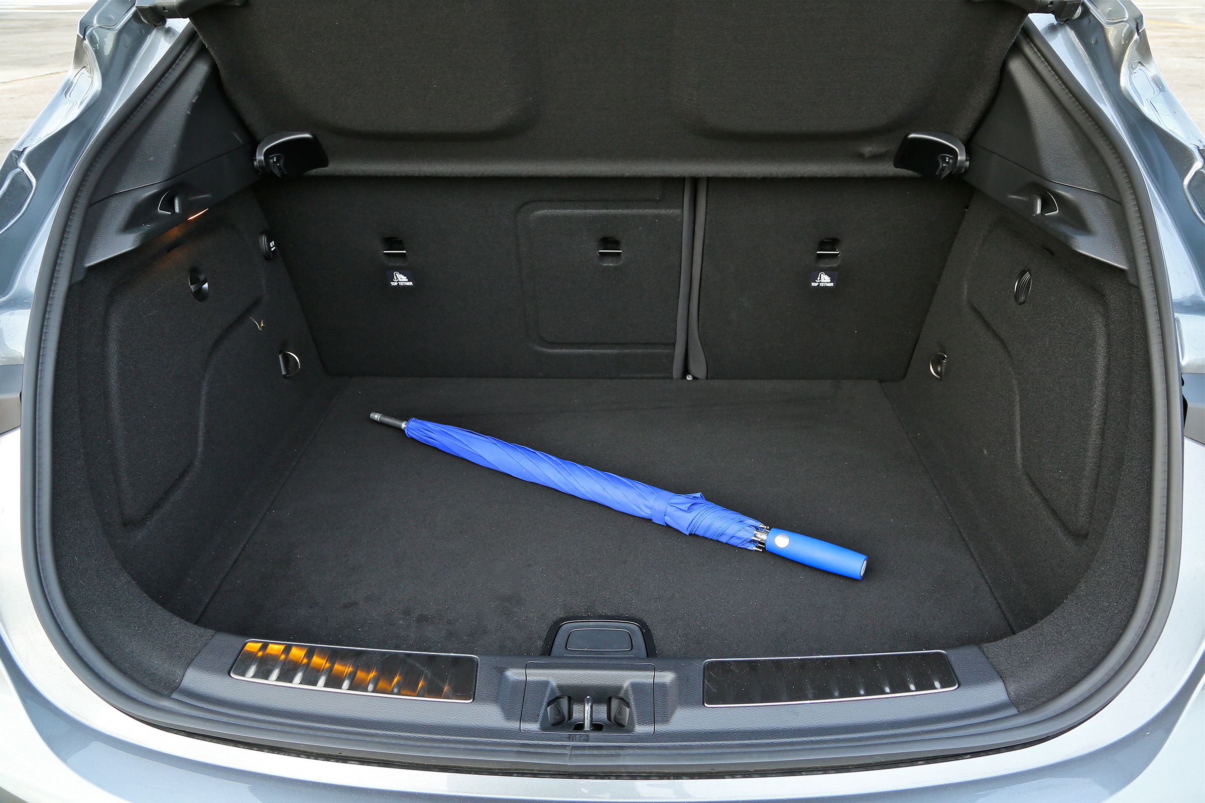 Infiniti Q30 2.2 Diesel 2016 - boot space