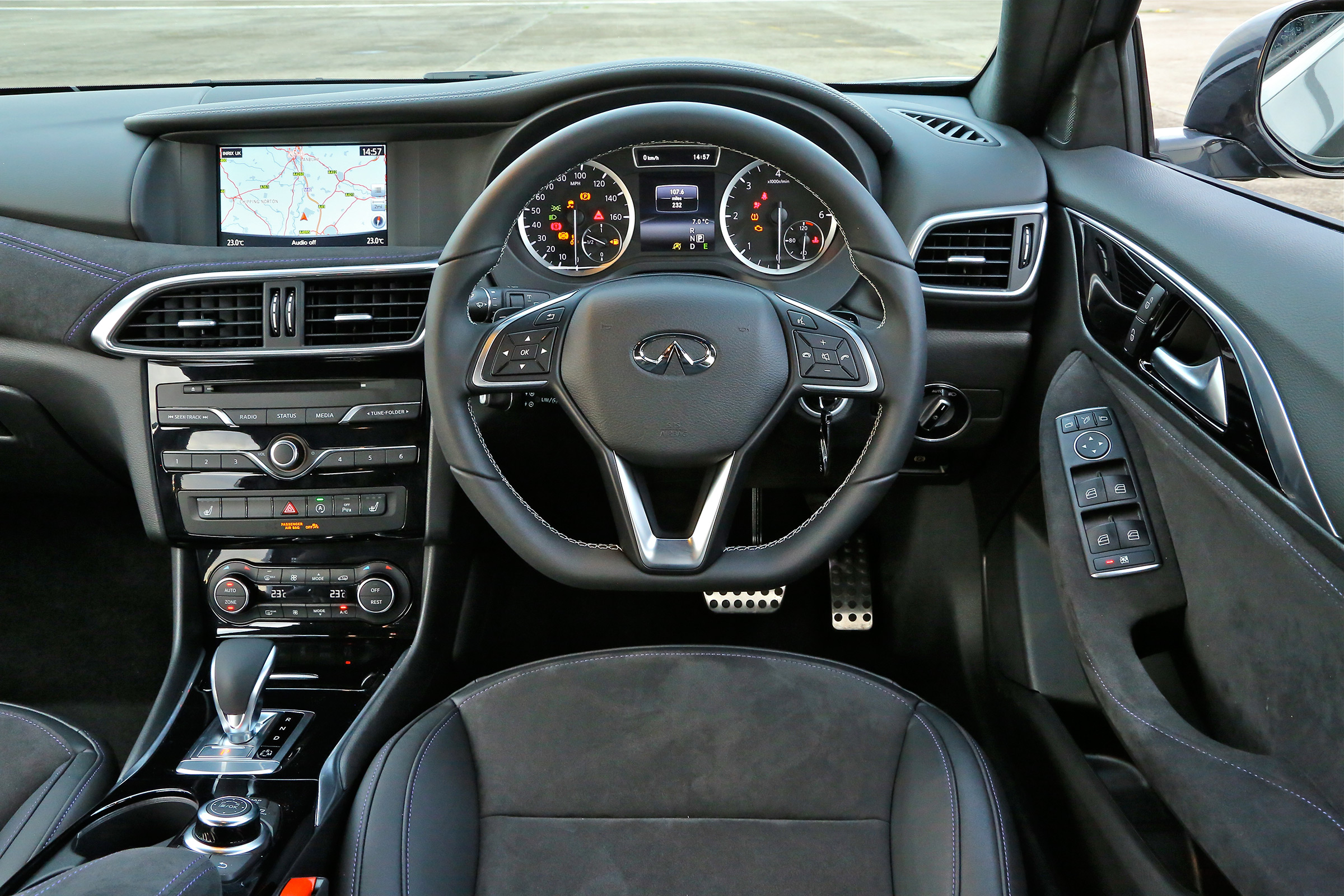 Infiniti Q30 2.2 Diesel 2016 - dashbaord