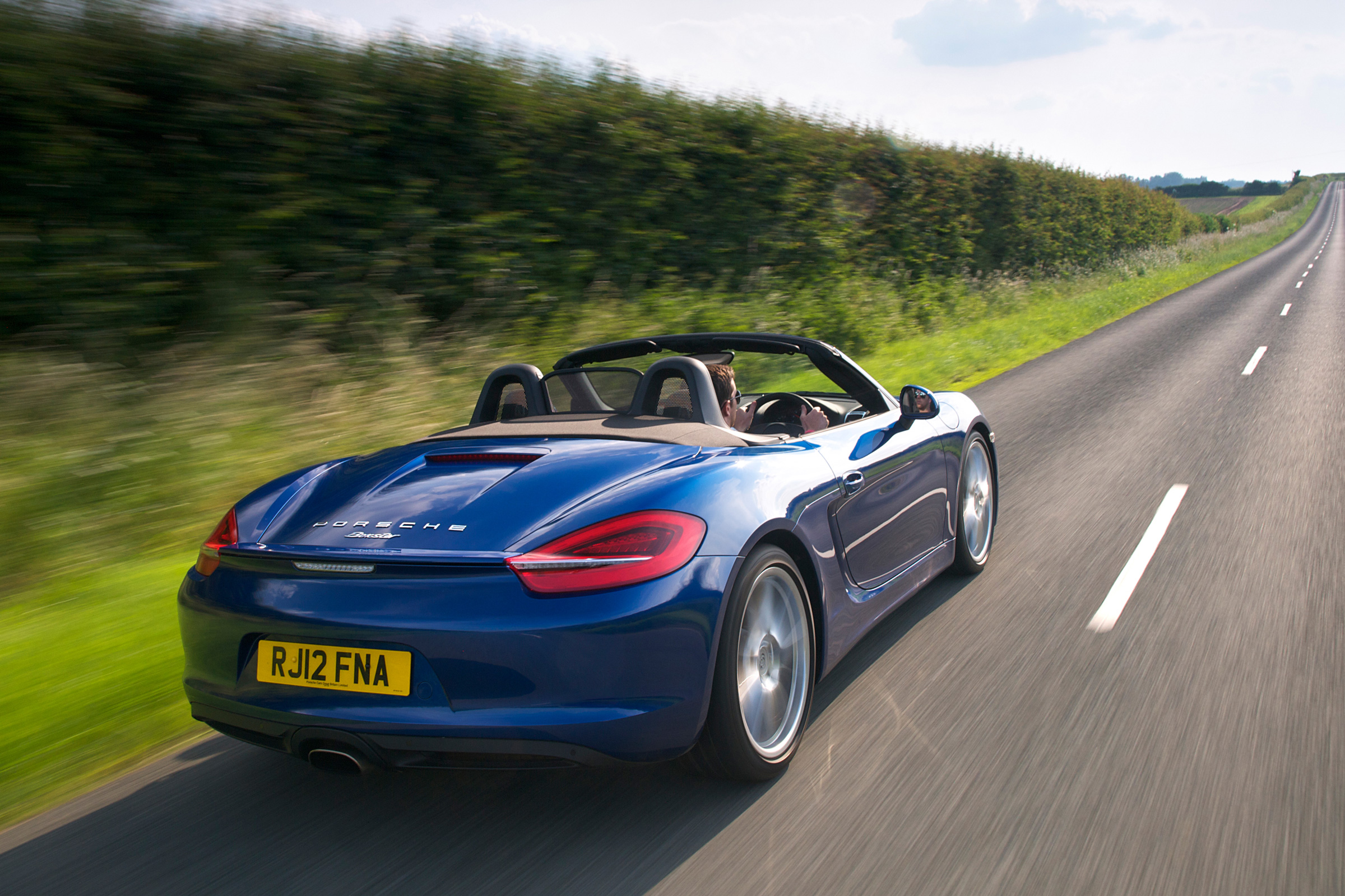 Porsche Boxster - blue rear tracking