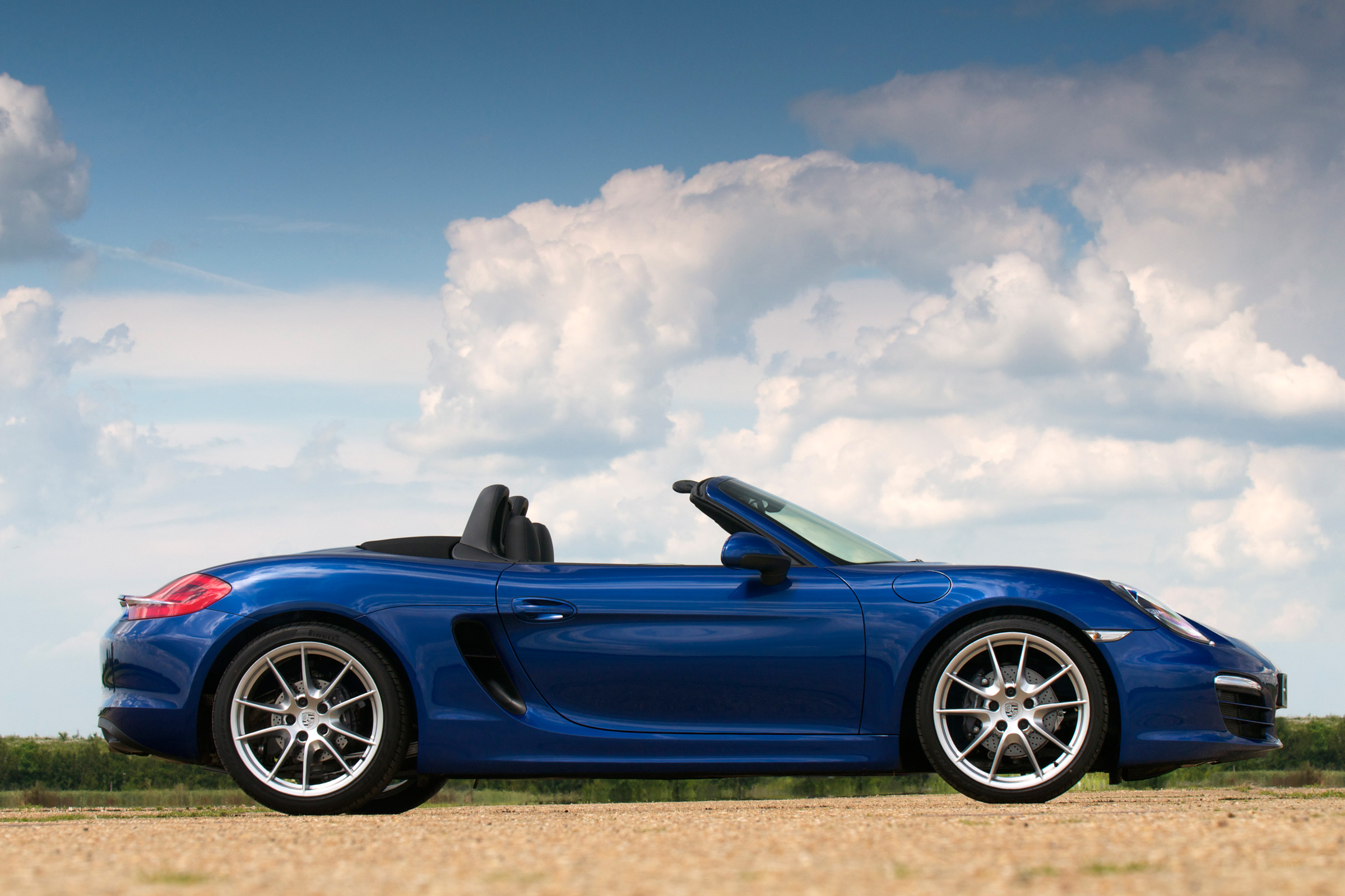 Porsche Boxster -blue side static