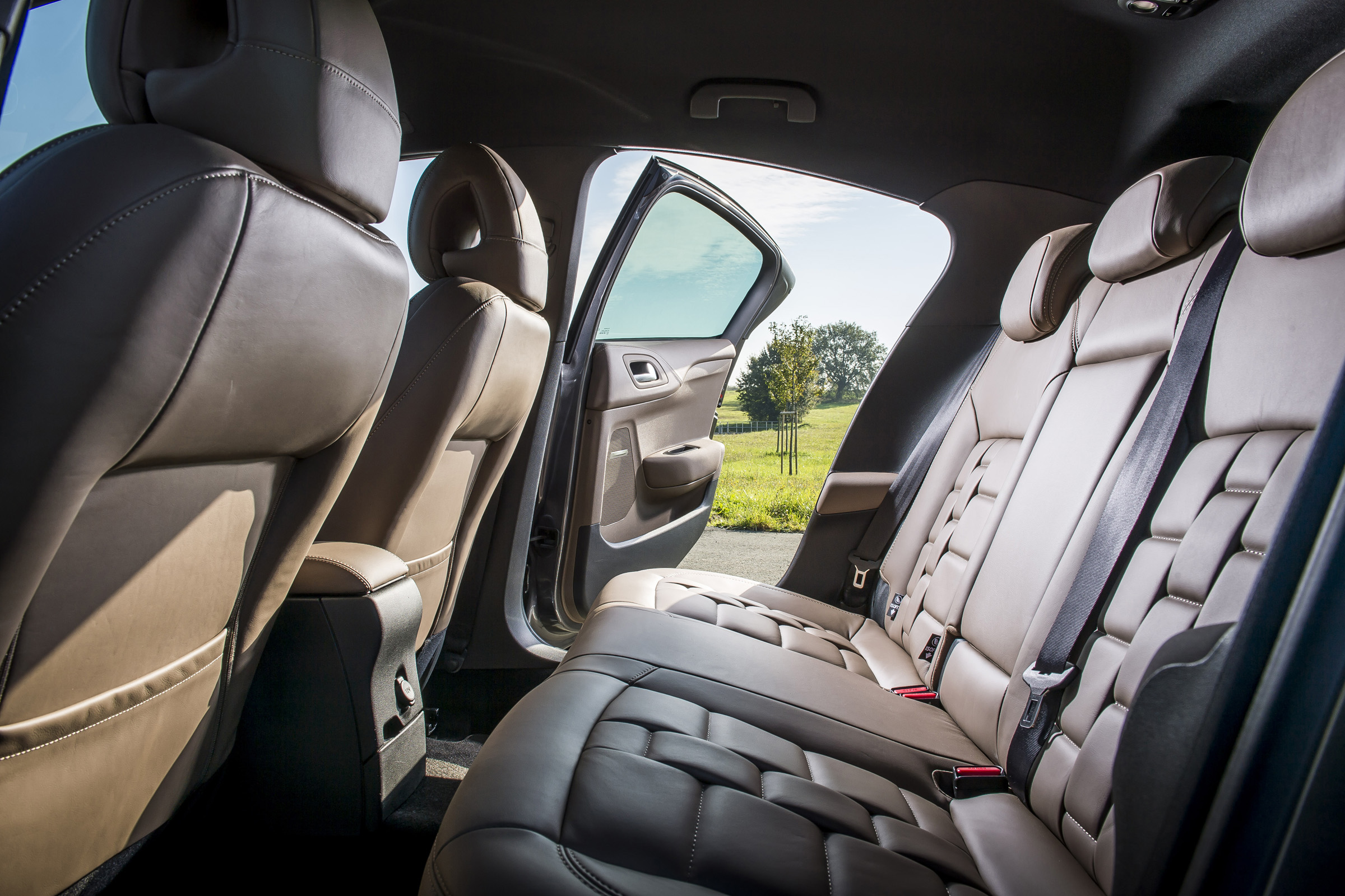 DS 4 Crossback 2016 - rear seats