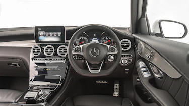 Mercedes GLC 250d 2016 - dashboard