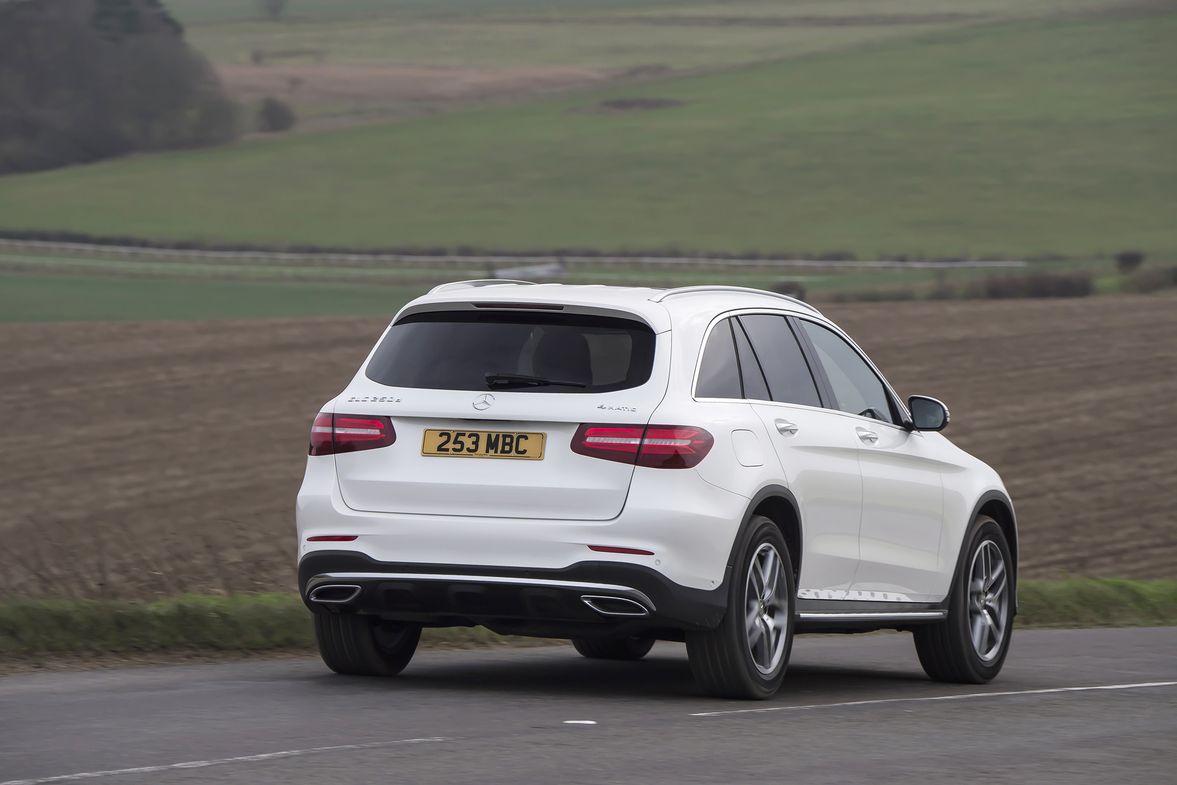 Mercedes GLC 250d 2016 - rear cornering