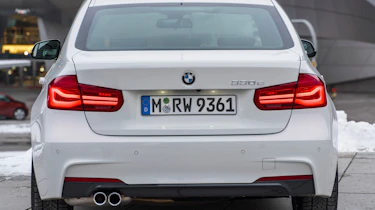 BMW 330e - back static