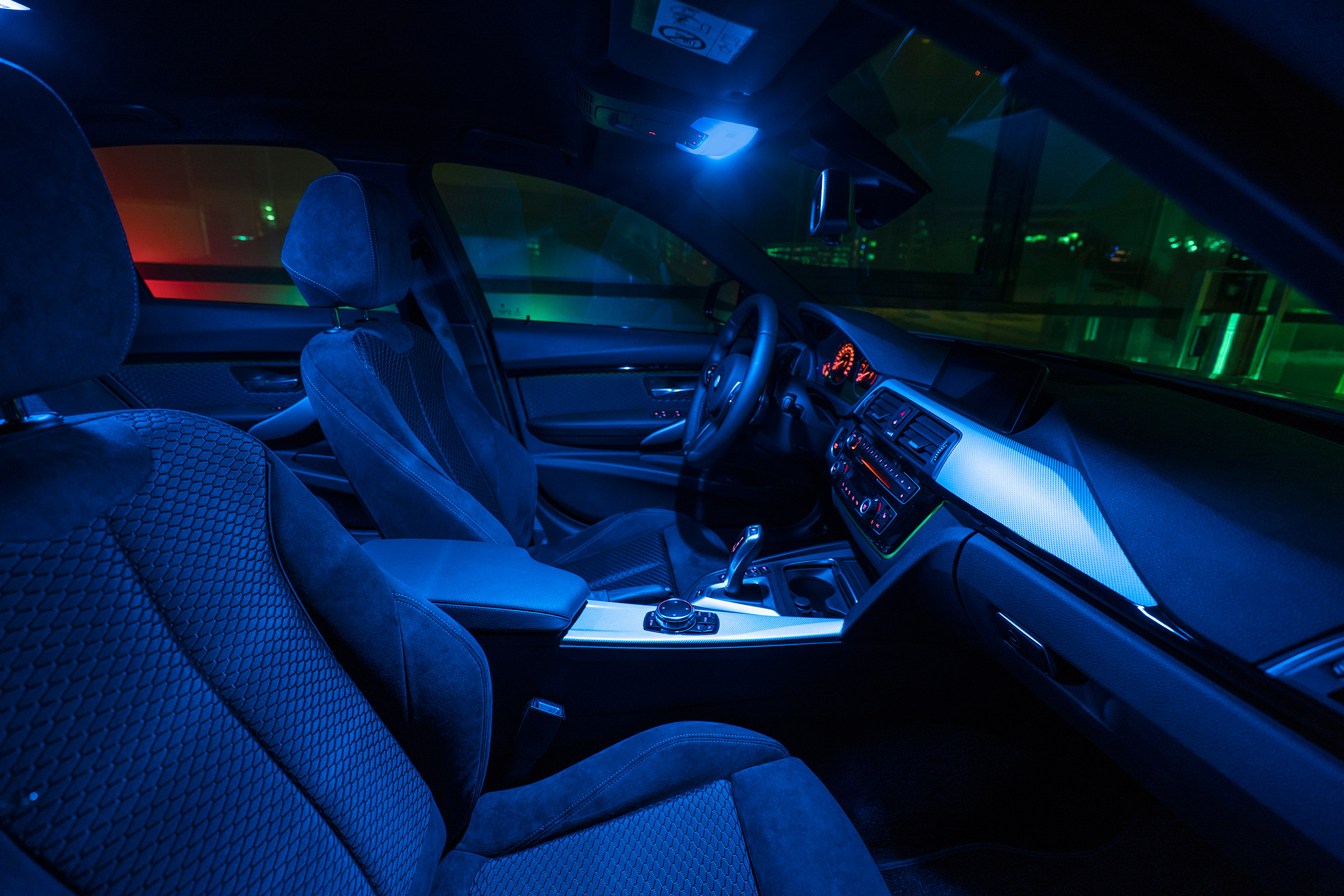BMW 330e - blue interior
