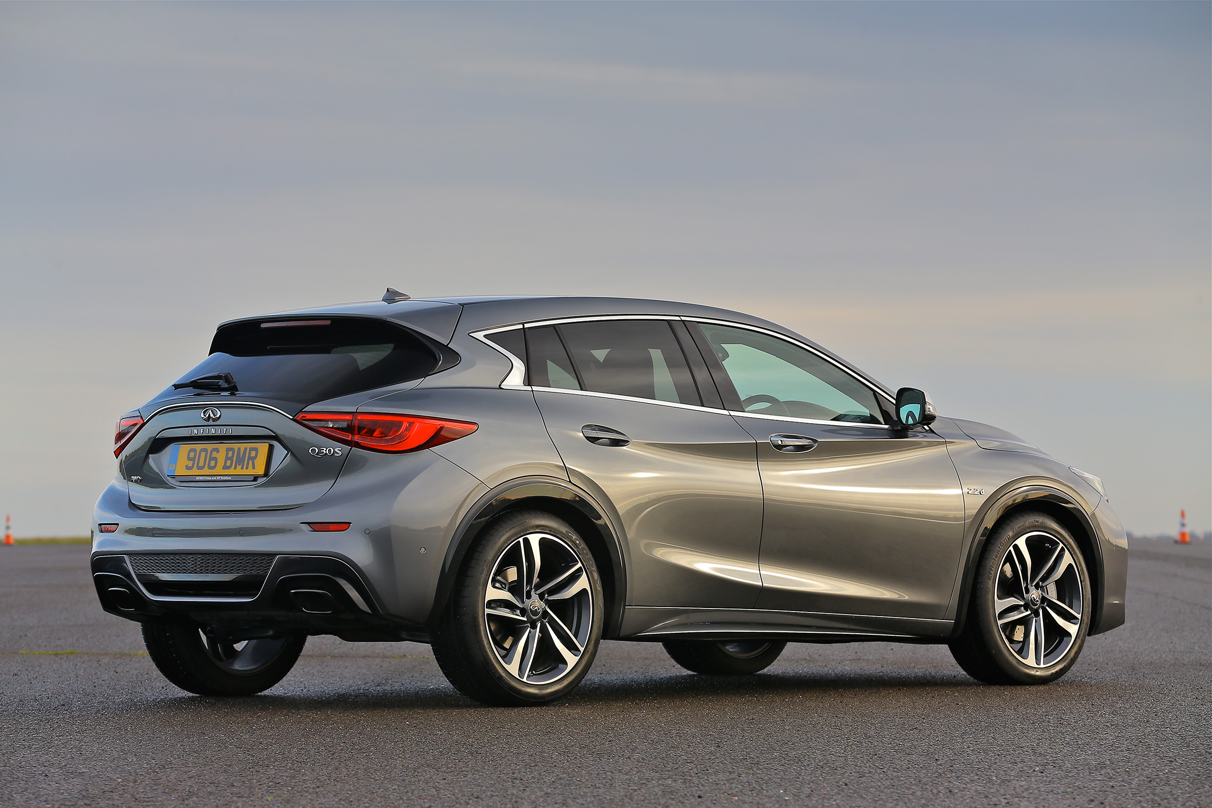 Infiniti Q30 2.2 Diesel 2016 - rear quarter