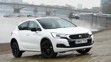 DS 4 Crossback group test - front quarter