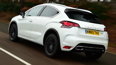 DS 4 Crossback group test - rear tracking