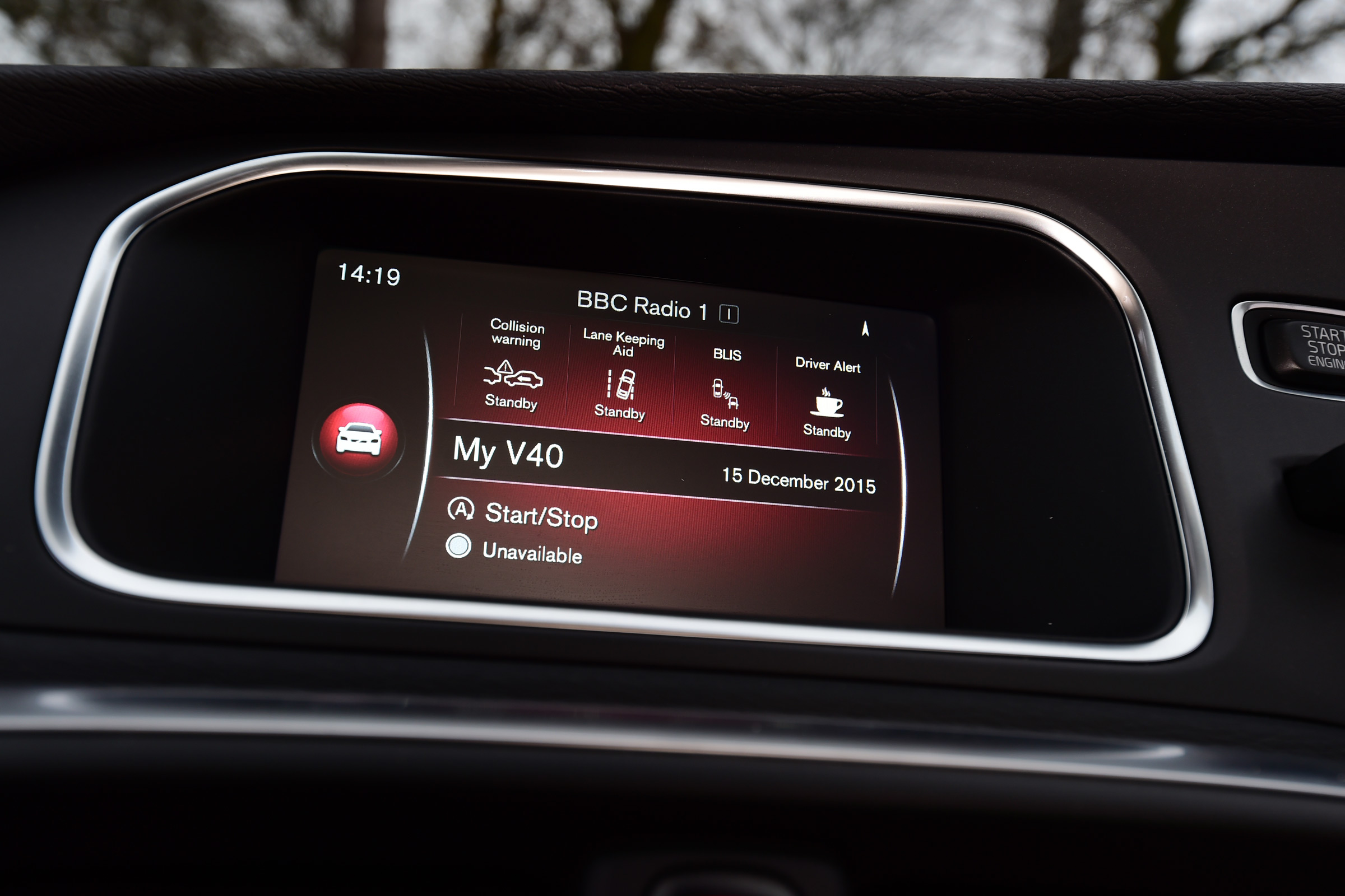 Volvo V40 Cross Country road test - infotainment