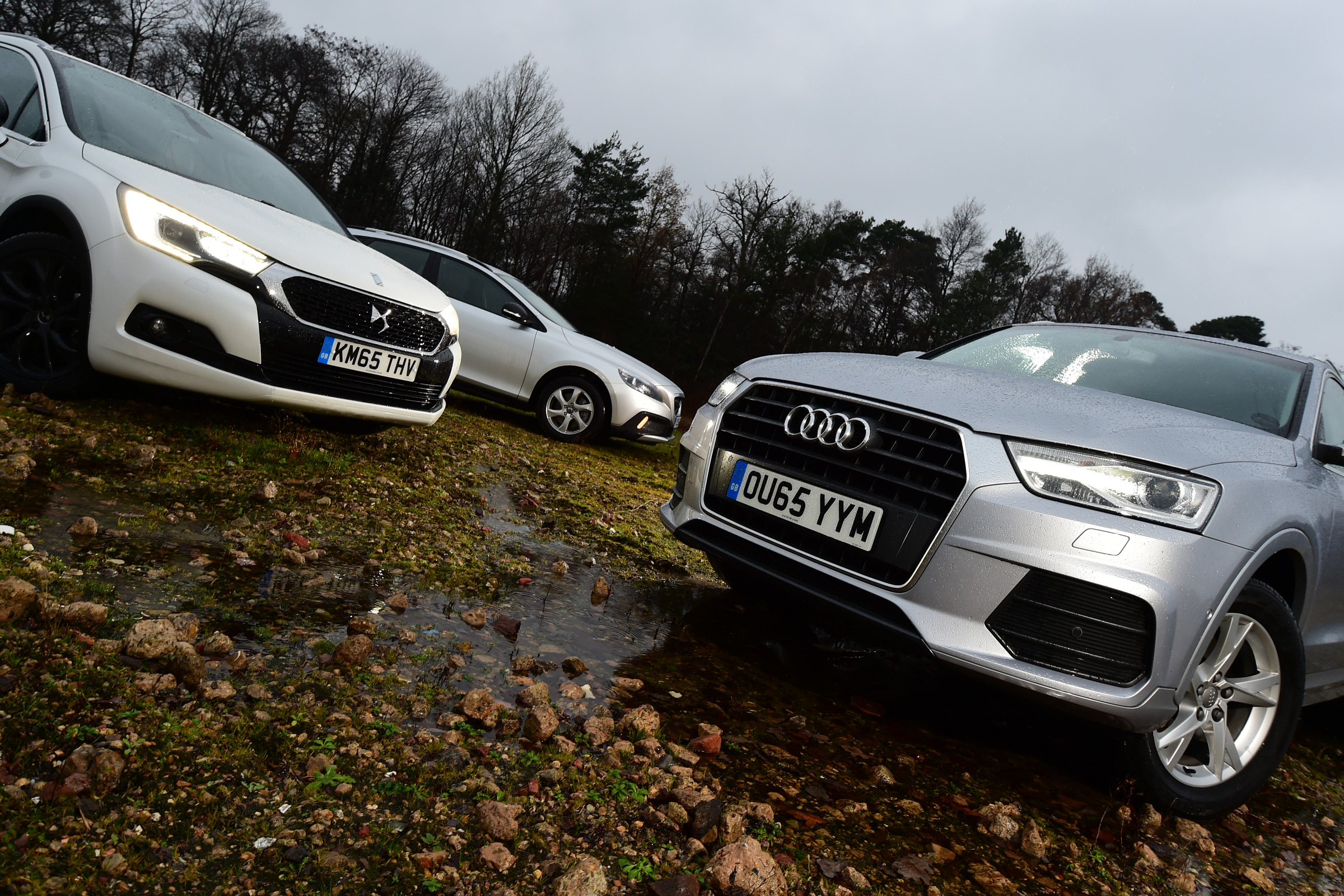 DS 4 Crossback vs Audi Q3 vs Volvo V40 Cross Country - crossover battle