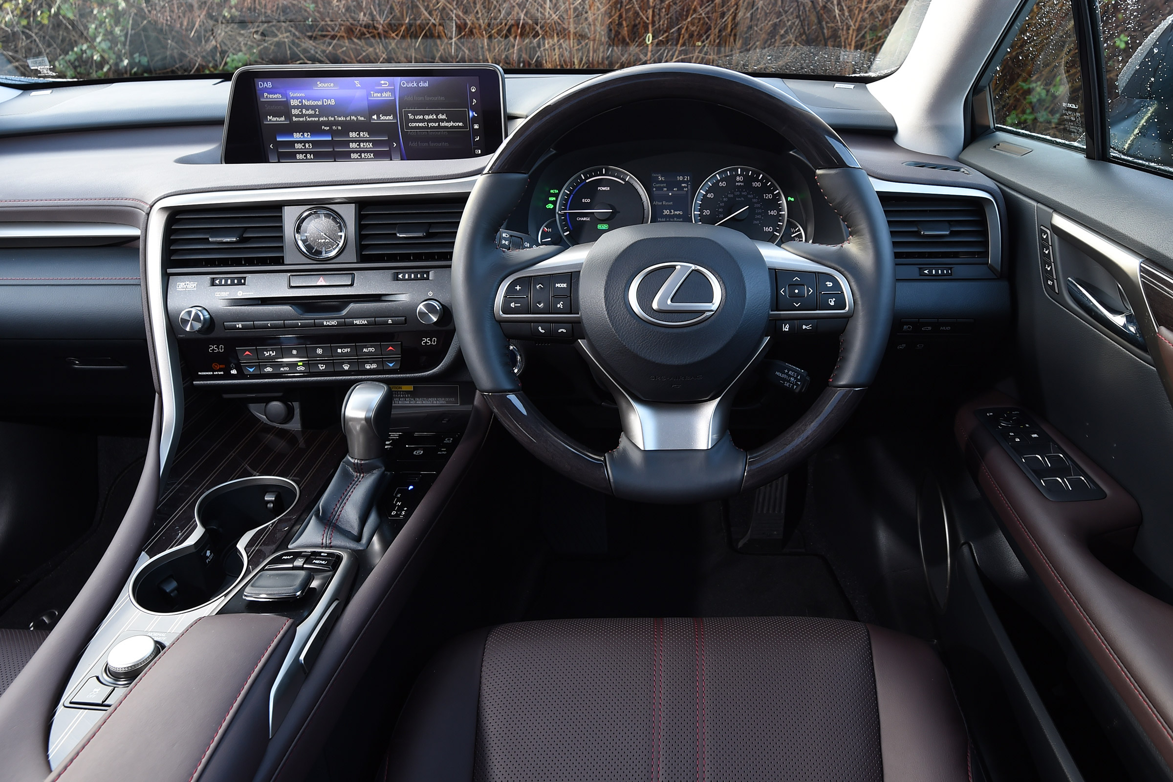 Lexus RX 450h - dash