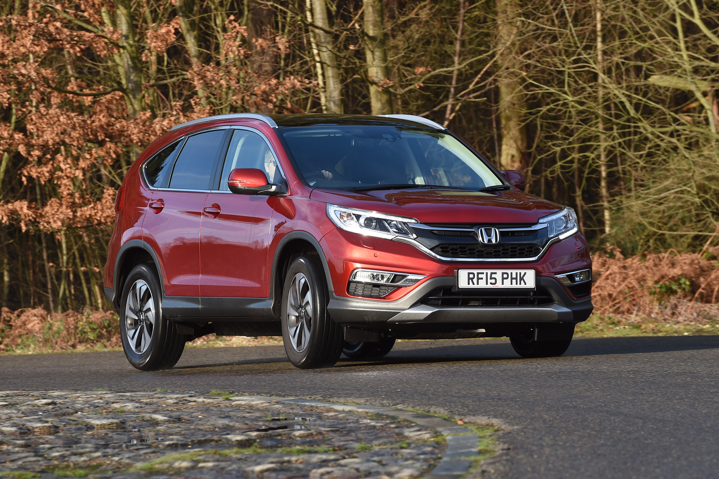 Honda CR-V long-termer - cornering front