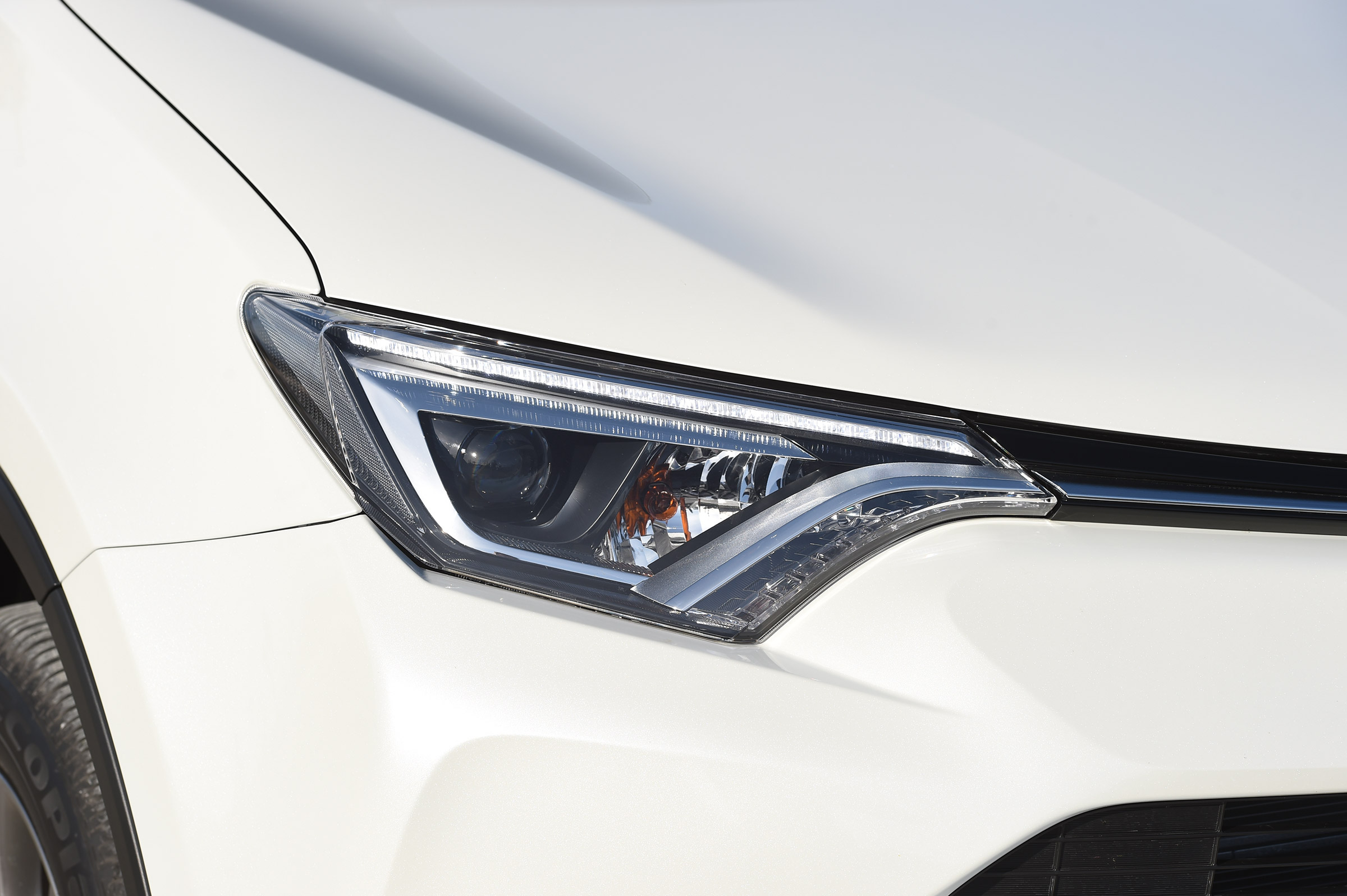 Toyota RAV4 Hybrid - light detail