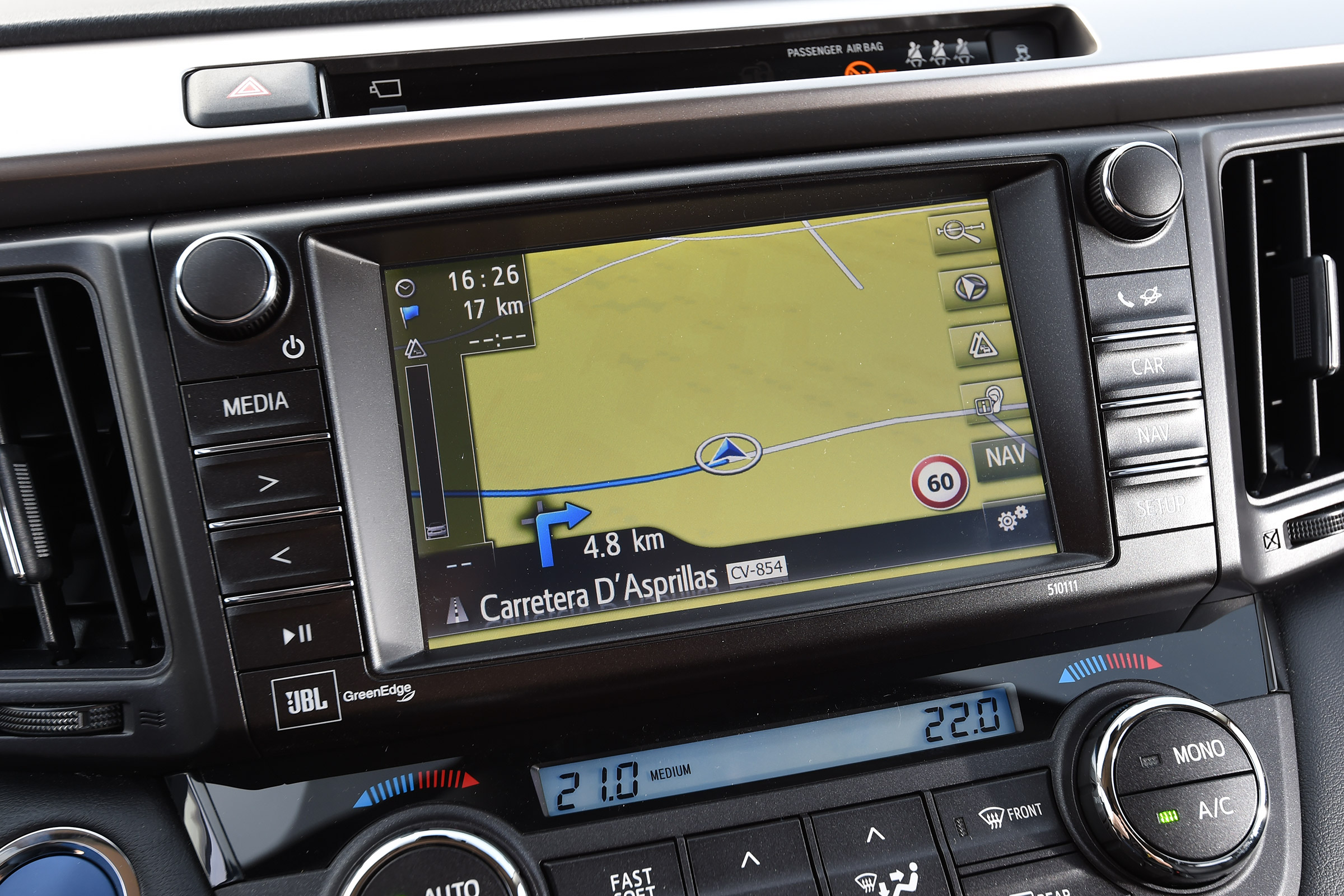 Toyota RAV4 Hybrid - sat-nav