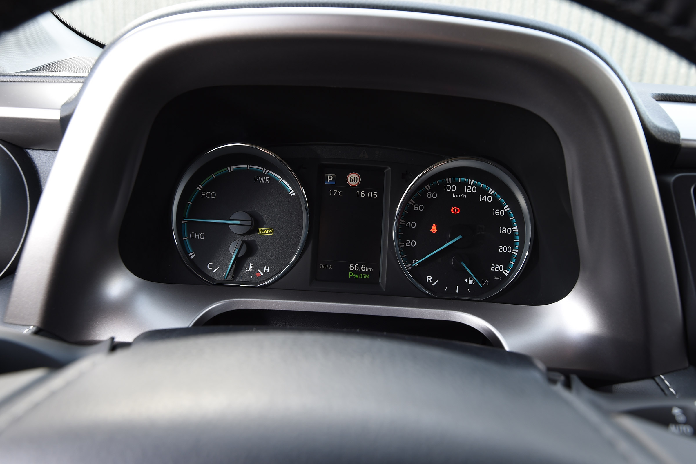 Toyota RAV4 Hybrid - dials