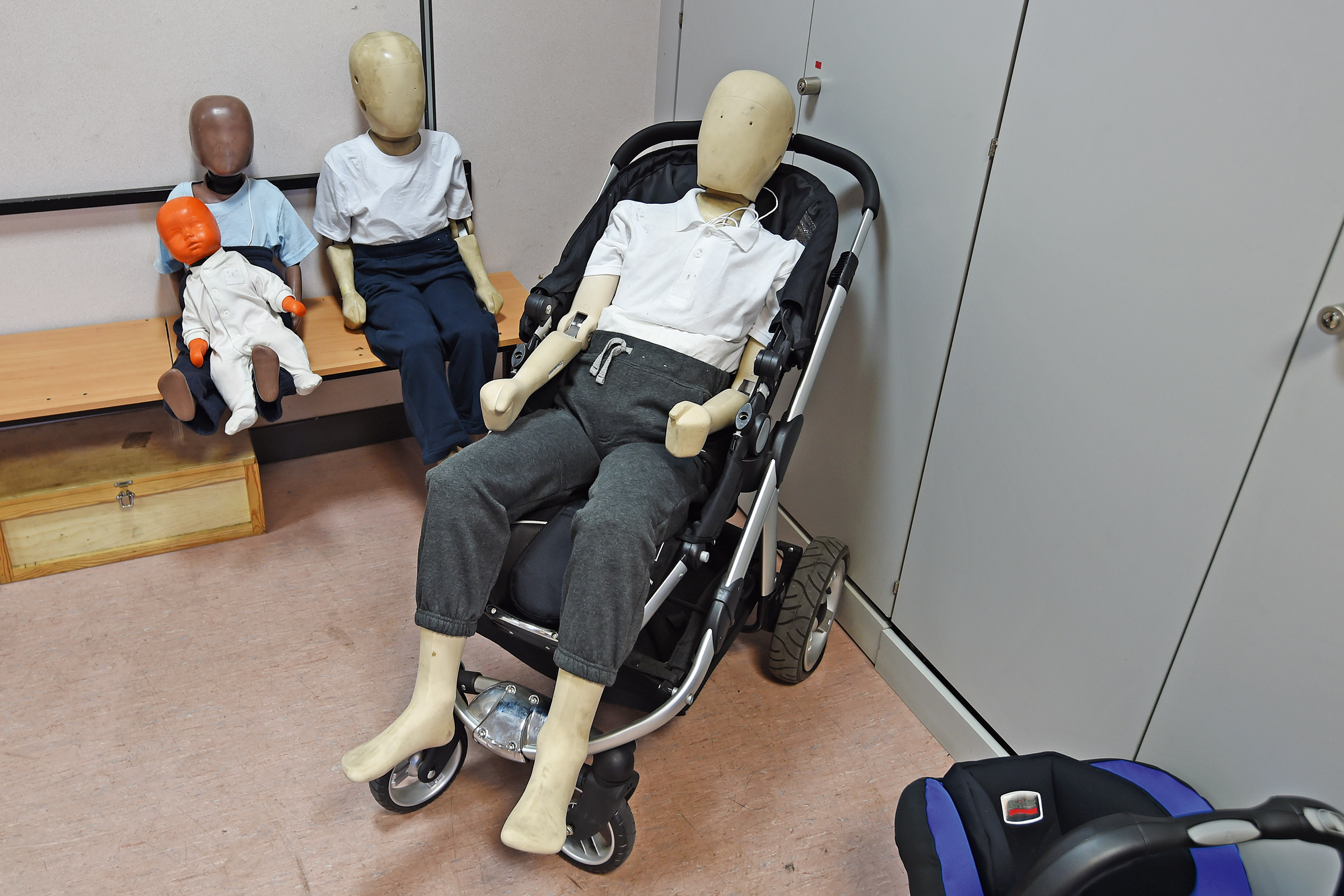 Child car seats - test dummies