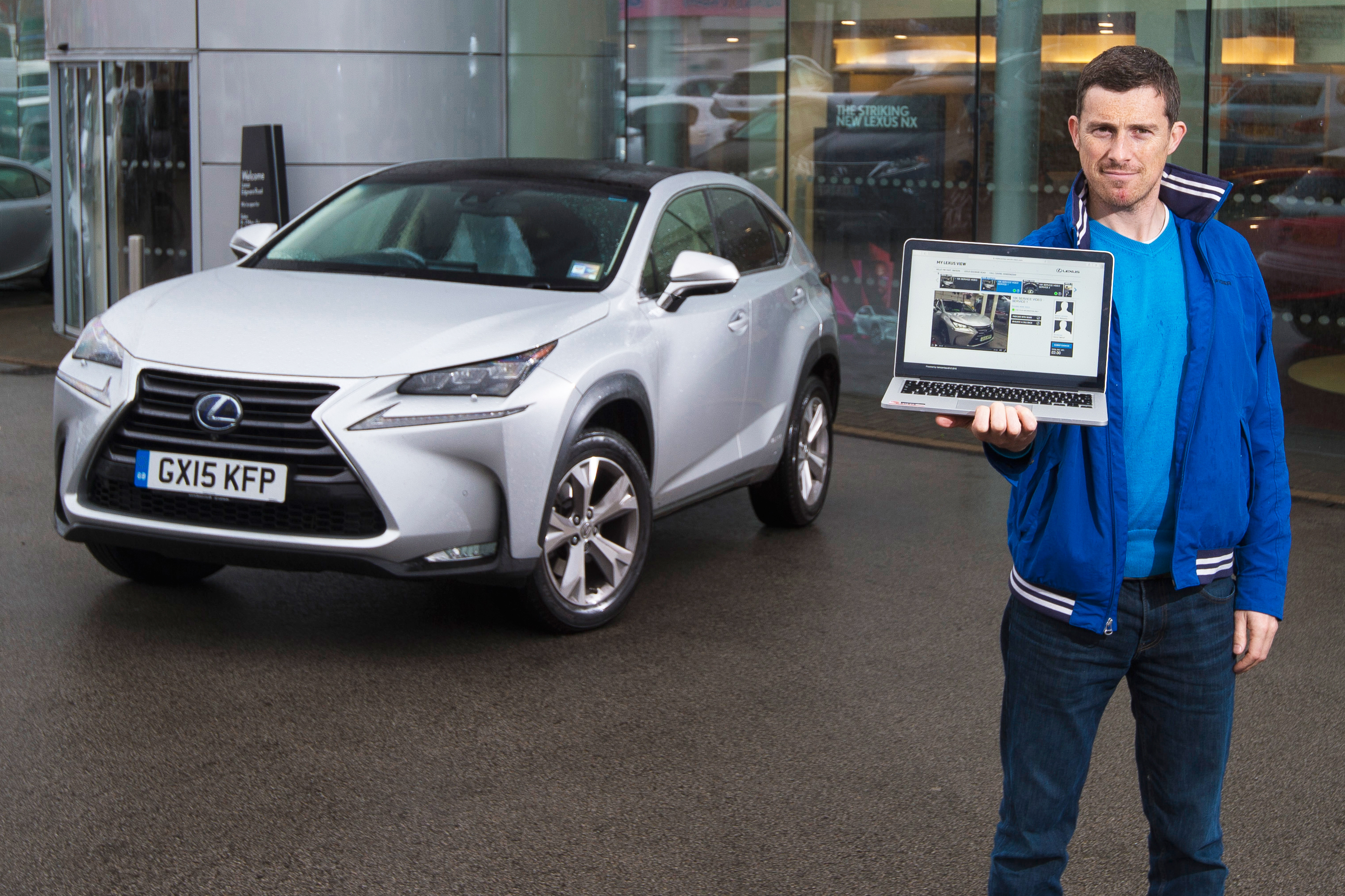 Lexus NX 300h long term test - first service