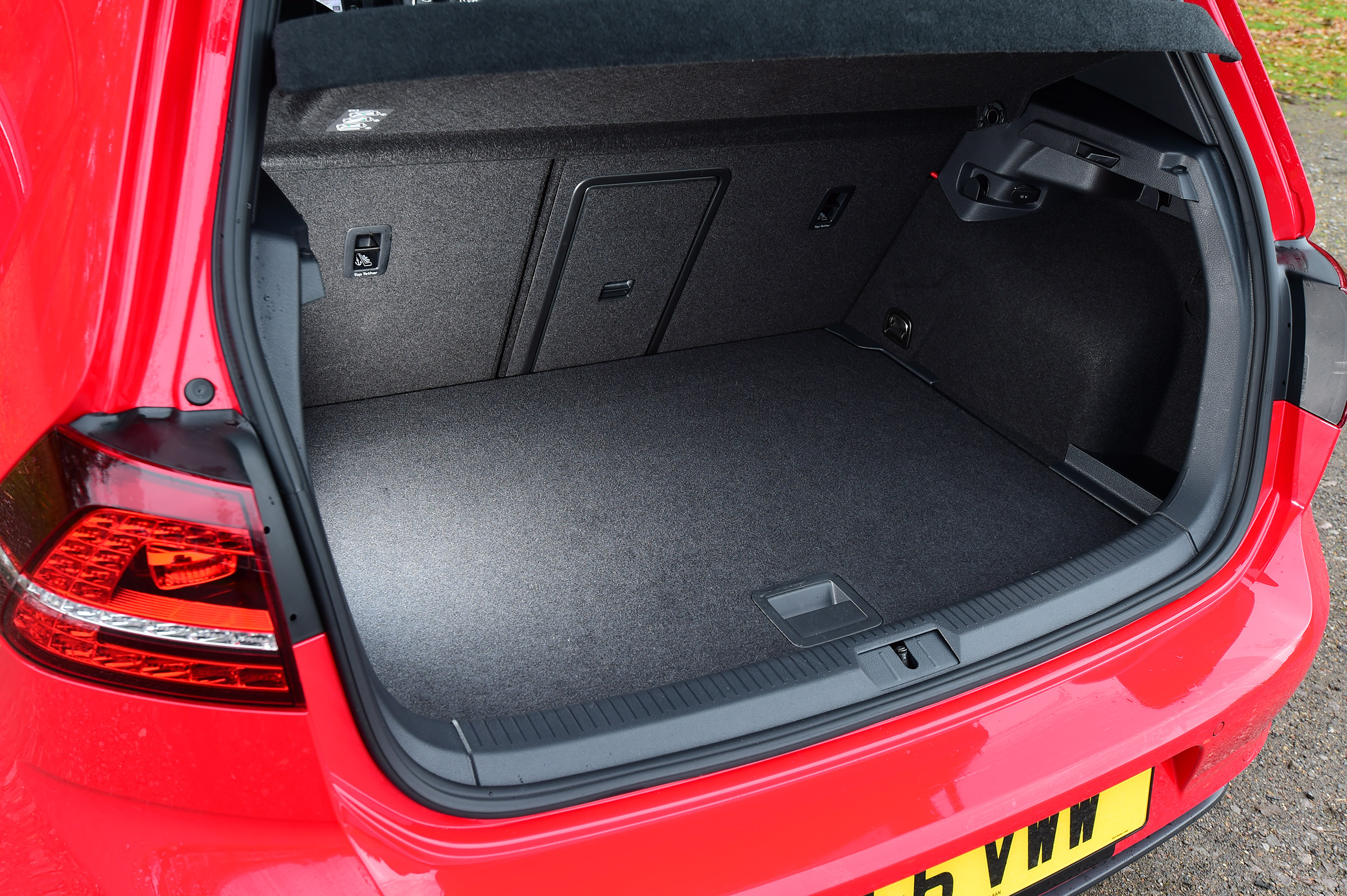 Volkswagen Golf GTI - boot