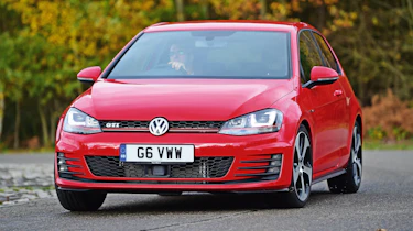 Volkswagen Golf GTI - cornering