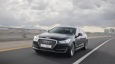 Genesis G90 first drive - front tracking