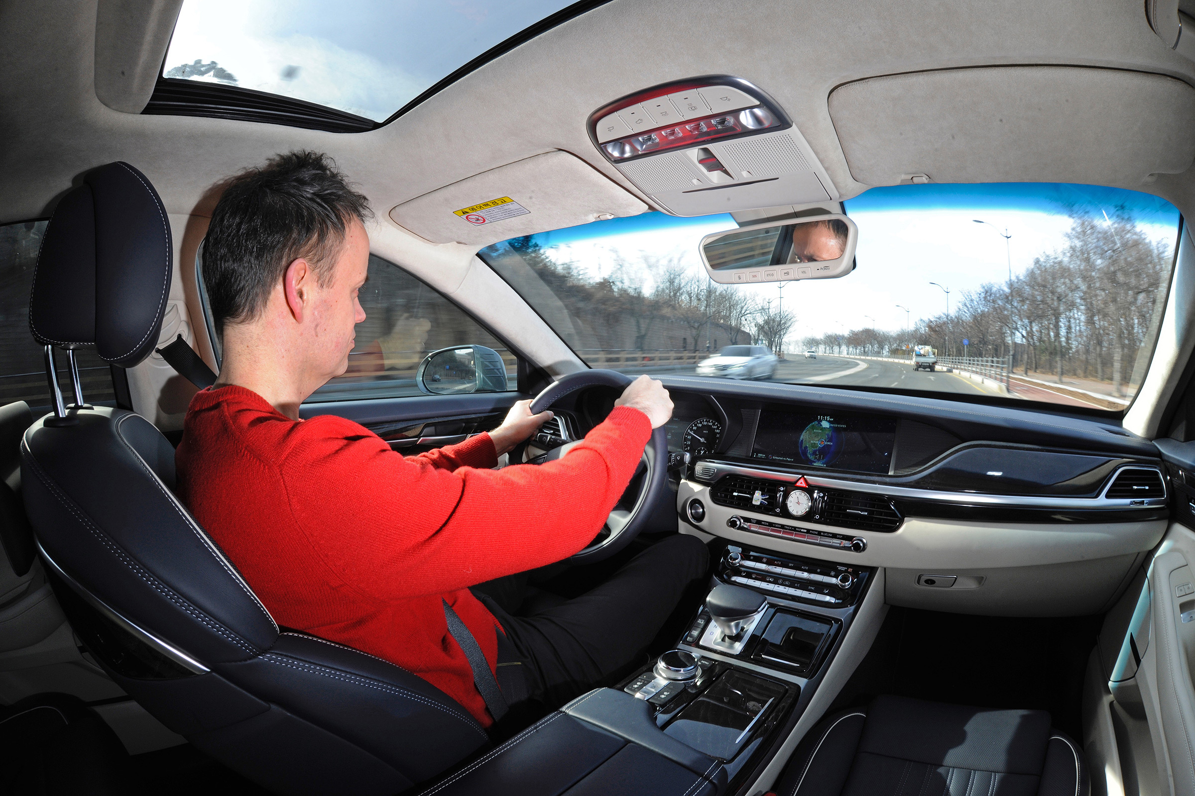 Genesis G90 first drive - driving