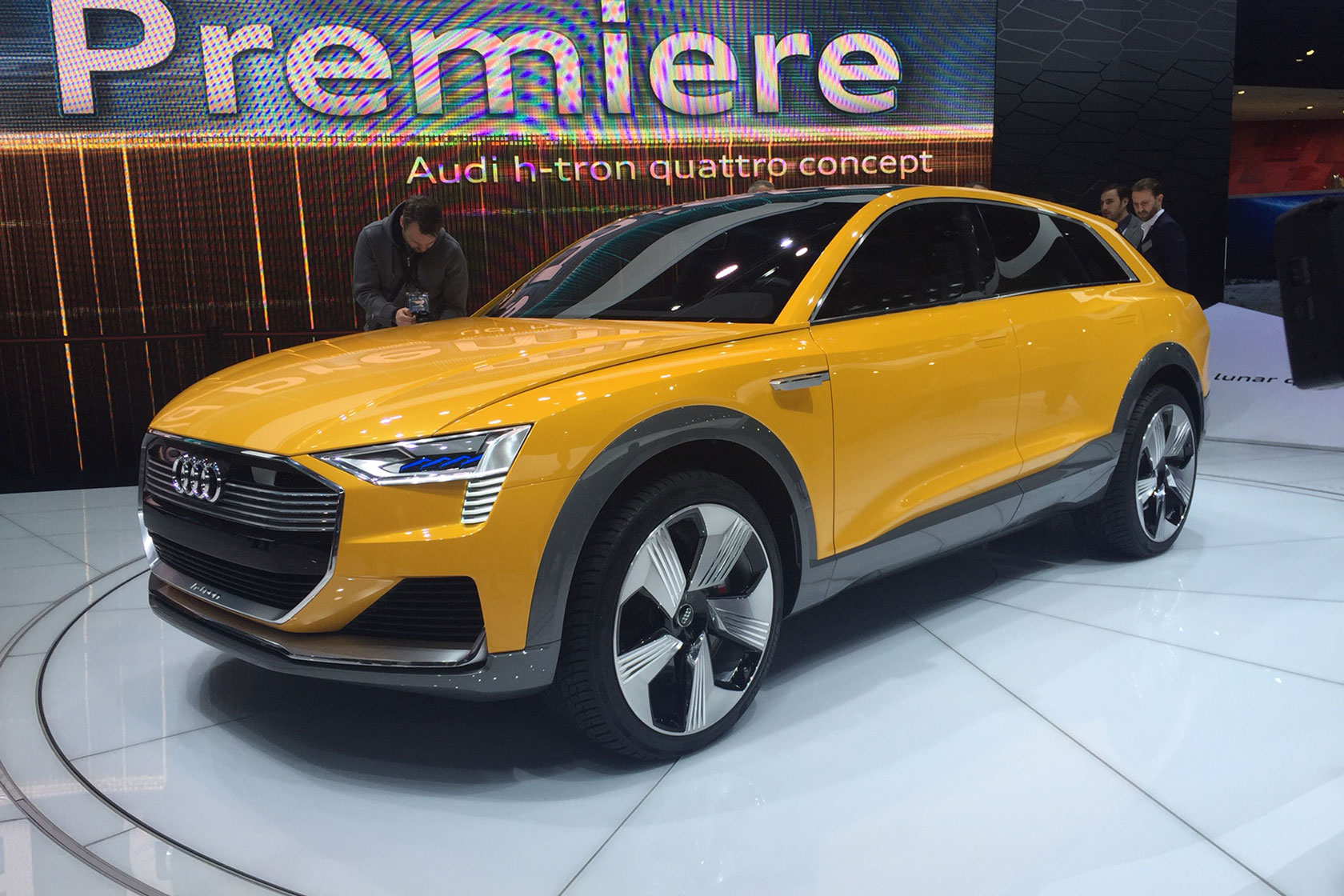 Audi h-tron concept - front three quarter