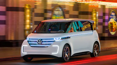 Volkswagen Budd-e first drive 2016 - front tracking