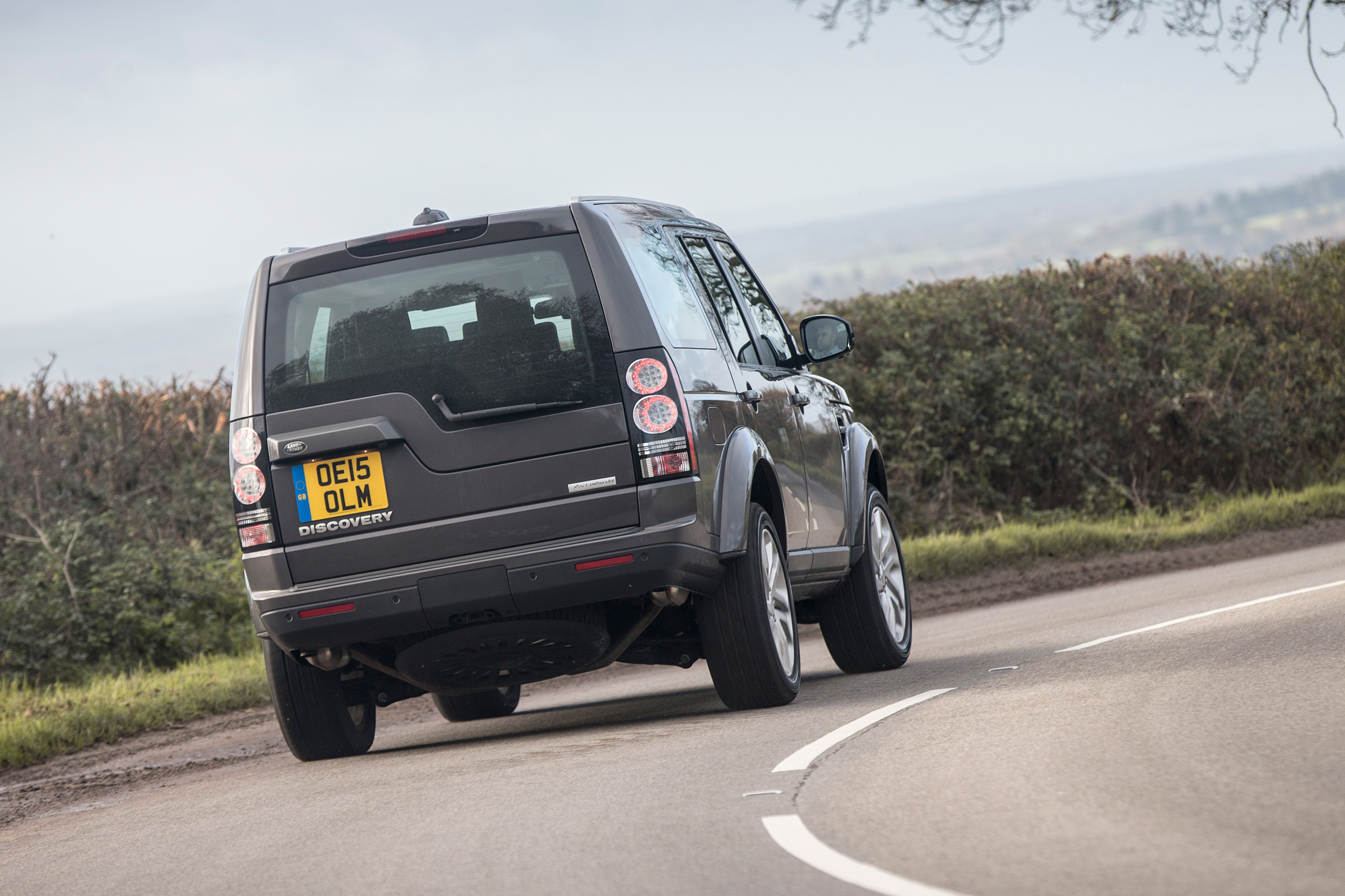 Land Rover Discovery Landmark rear cornering