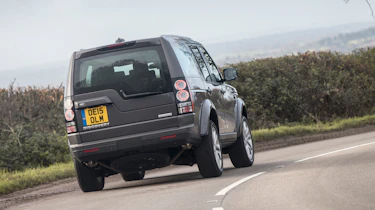 Land Rover Discovery Landmark rear cornering